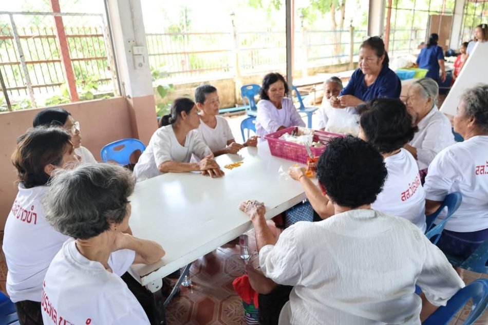 วันที่ 29 พฤษภาคม 2569 เทศบาลตำบลสร้างก่อจัดโครงการส่งเสริมอาชีพแก่ผู้สูงอายุ ผู้พิการ สตรีและผู้ด้อยโอกาสในสังคม โดยจัดทำกิจกรรม การประดิษฐ์ดอกไม้จันทน์ ประจำปีงบประมาณ พ.ศ 2559 ณ อาคารส่งเสริมสุขภาพเทศบาลตำบลสร้างก่อ